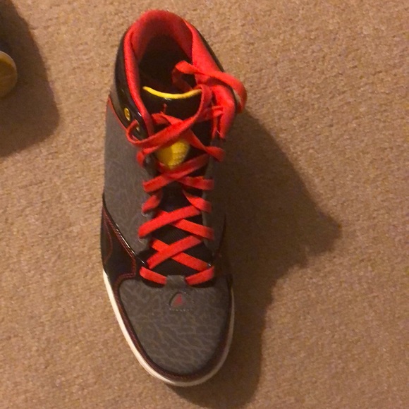 Jordan’s - Picture 2 of 5